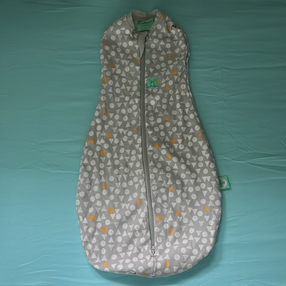 Lot Ergo Pouch Cocoon Swaddles with option to transition to arms out! 1.0 tog
